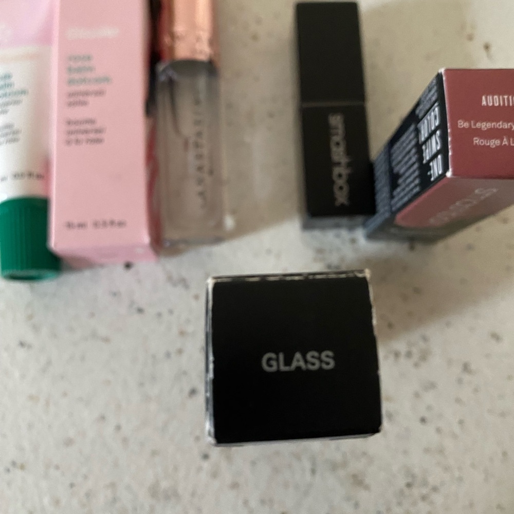 NEW! Lipstick and gloss trio - Picture 7 of 7